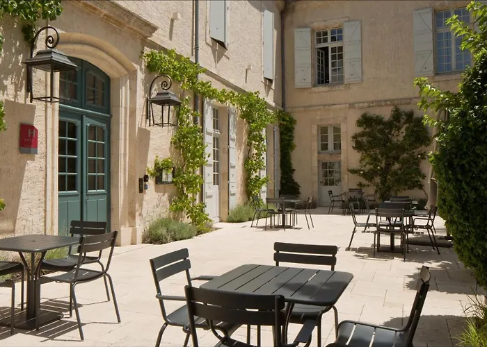 College des Doctrinaires, Hôtel, Résidence et SPA
